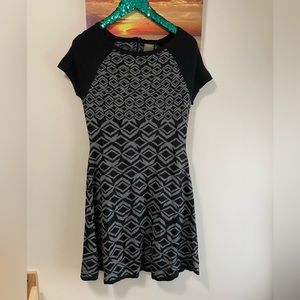 Taylor fit & flare sweater dress medium nwot